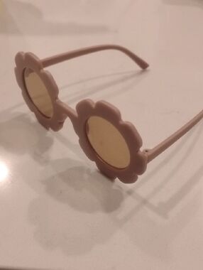 Flower Frame Sunglasses in Blush Pink with Yellow Lenses Little Girl
